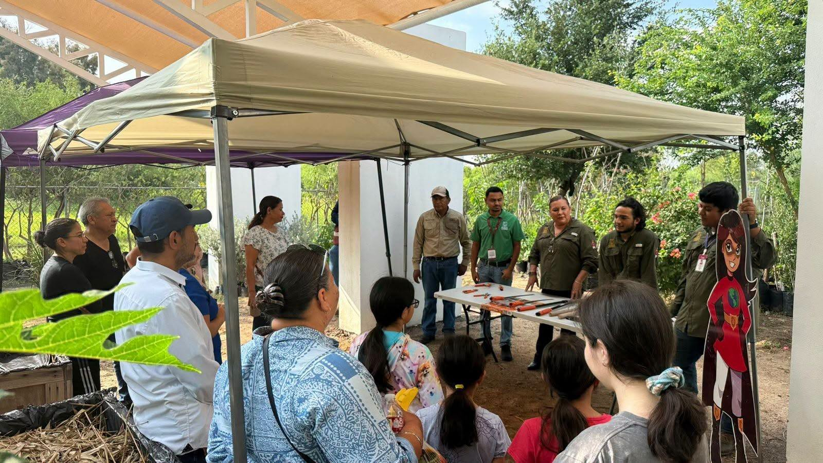 GOBIERNO MUNICIPAL IMPULSA EL CUIDADO DEL MEDIO AMBIENTE CON EL TALLER "MANOS A LA TIERRA