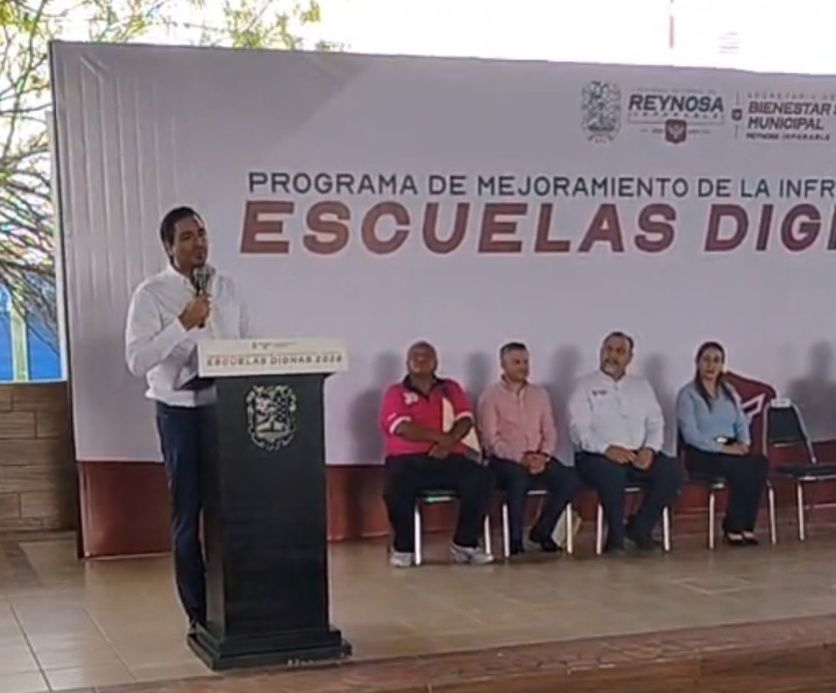 Carlos Peña Ortiz impulsa programa Escuelas Dignas que beneficiará a más de 200 planteles