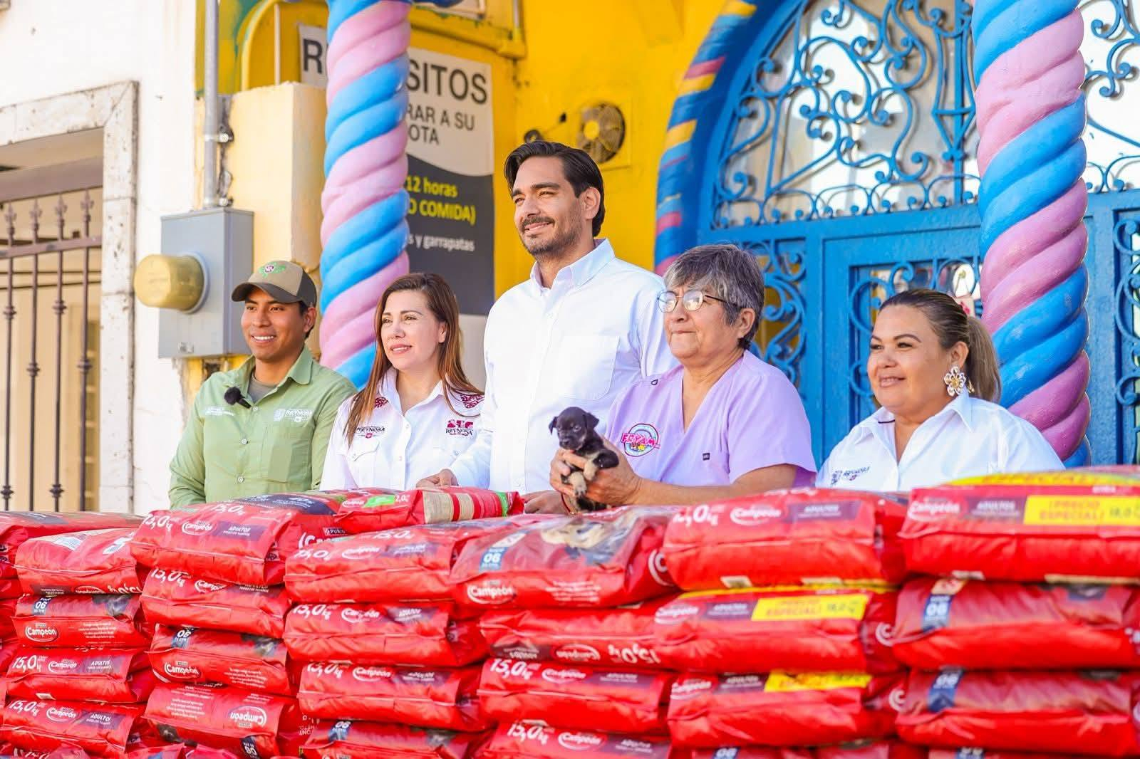 Entregó Carlos Peña Ortiz más de 2 Toneladas de alimento para mascotas