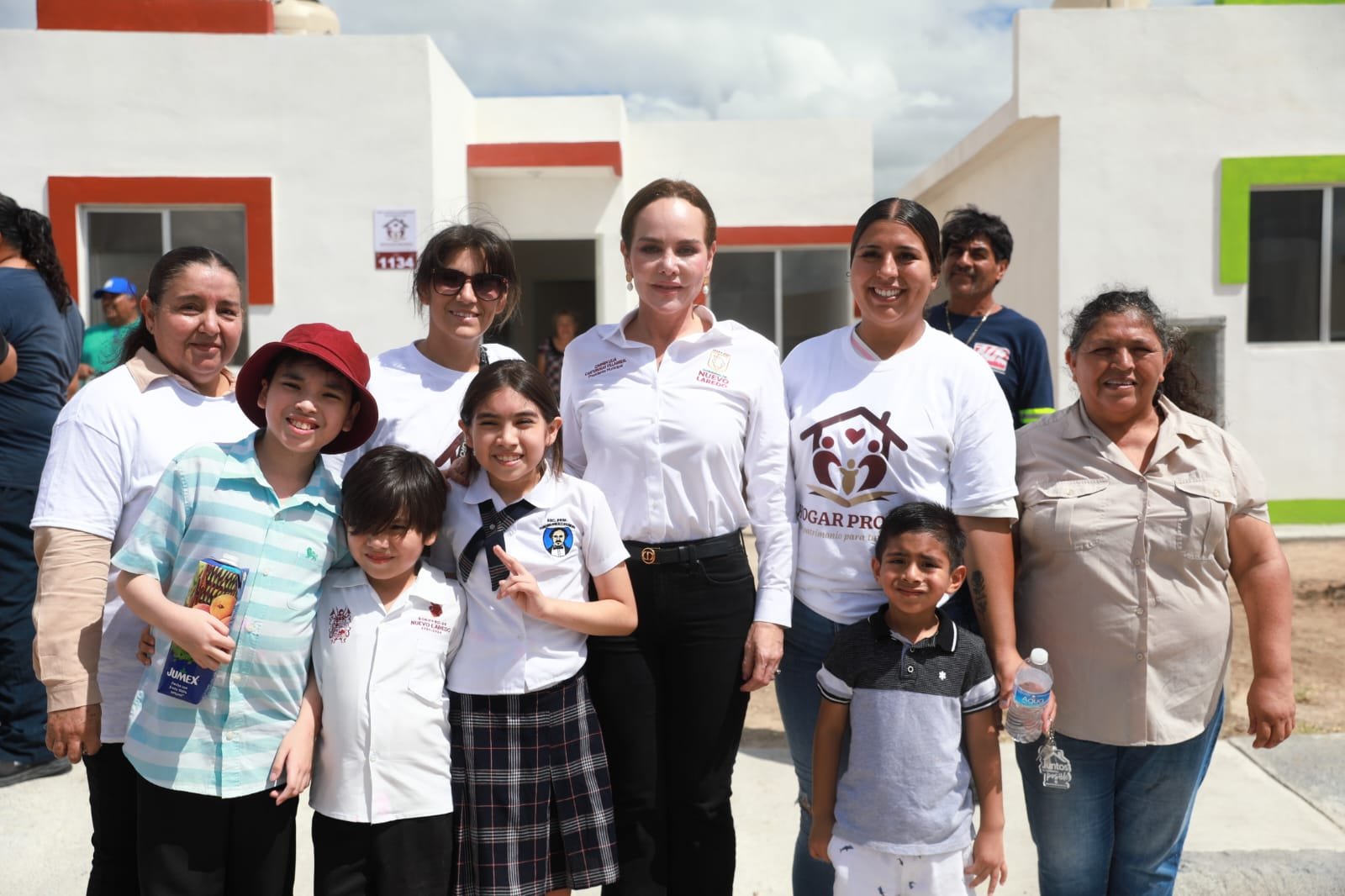 GOBIERNO DE CARMEN LILIA CANTUROSAS TRANSFORMA VIDA DE MUJERES JEFAS DE FAMILIA CON VIVIENDAS DIGNAS