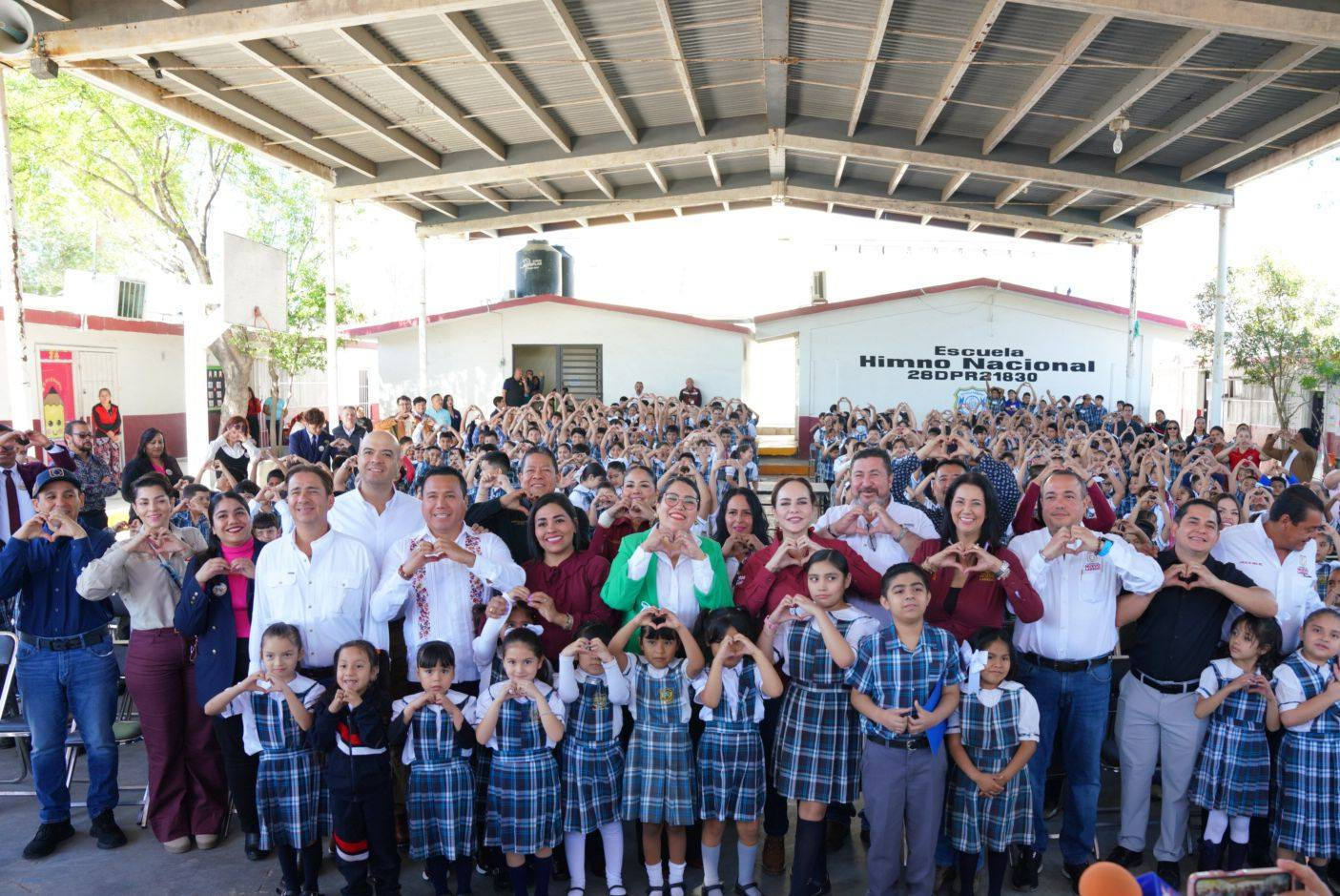 ALCALDESA CARMEN LILIA CANTUROSAS TRANSFORMA PRIMARIA AL PONIENTE DE LA CIUDAD CON CONSTRUCCIÓN DE NUEVAS AULAS