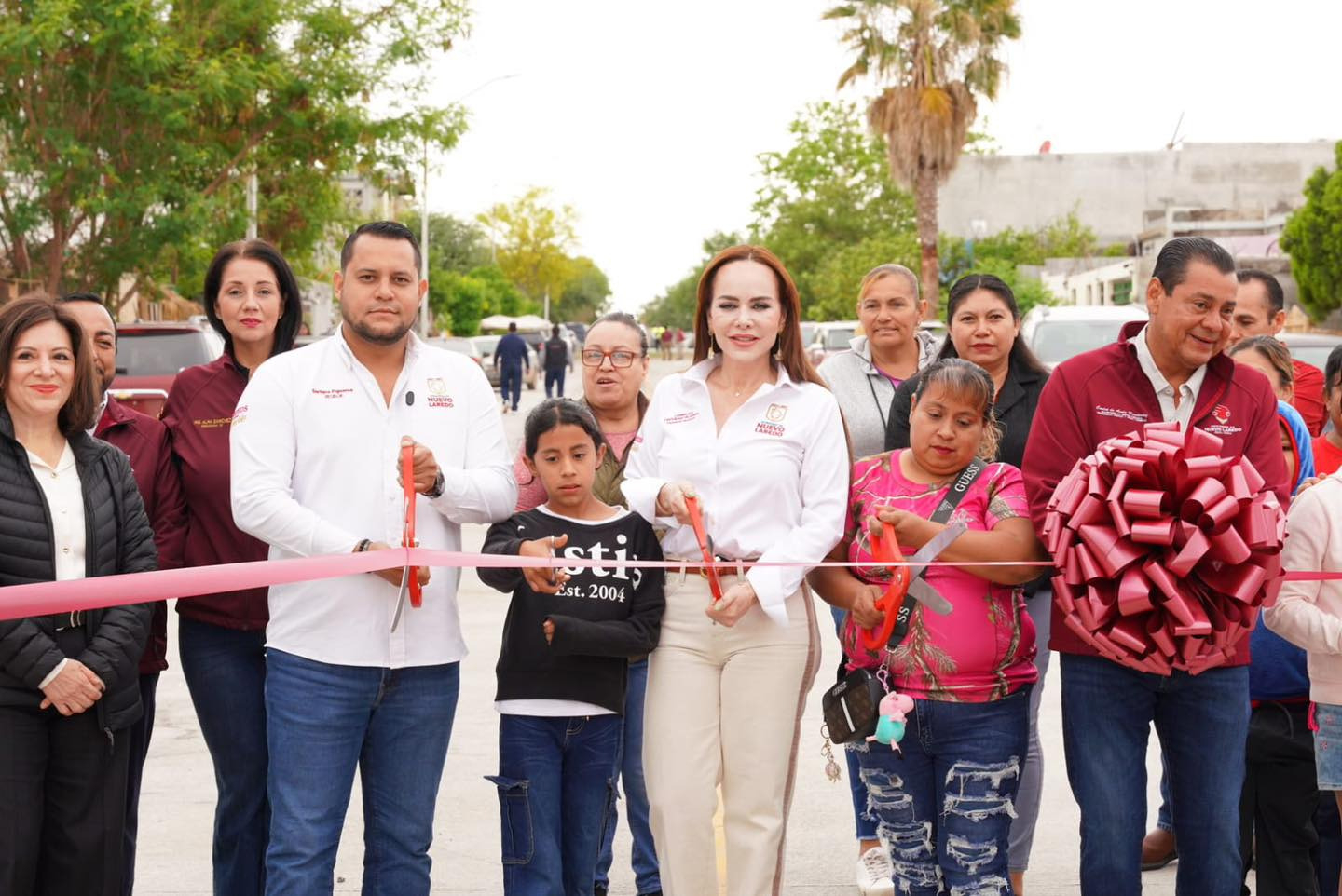 VECINOS DE PALMARES ESTRENAN CALLES DIGNAS TRAS ENTREGA DE NUEVAS OBRAS DE REPAVIMENTACIÓN