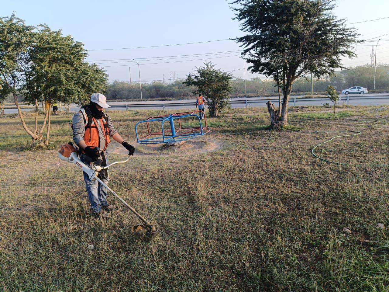 Realiza Municipio de Reynosa limpieza matutina de la vía pública