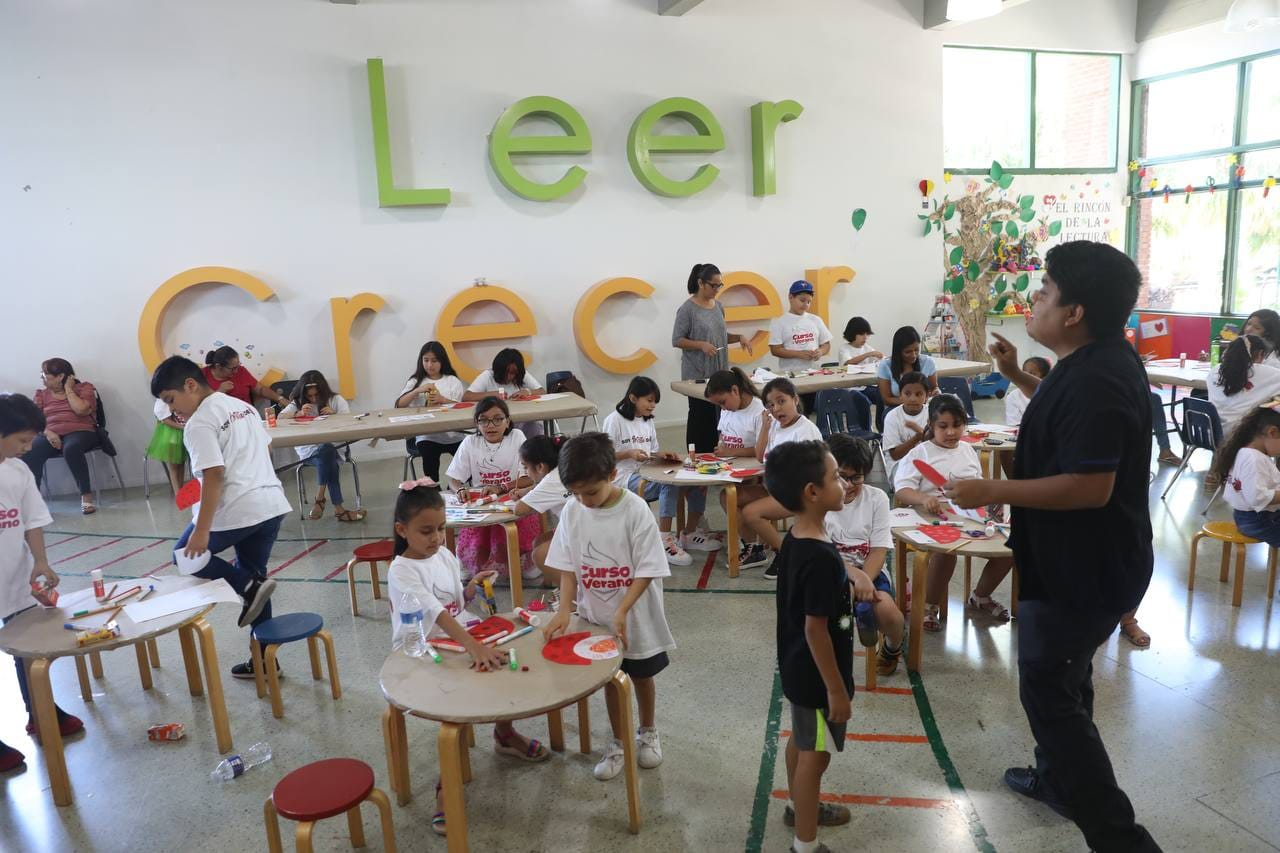 CELEBRA ESTACIÓN PALABRA SU 18 ANIVERSARIO CON UNA ACTIVIDAD CREATIVA PARA NIÑAS Y NIÑOS