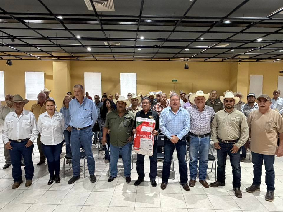 GOBIERNO MUNICIPAL FORTALECE AL SECTOR GANADERO CON EL PROGRAMA “MINERALIZA TU GANADO”