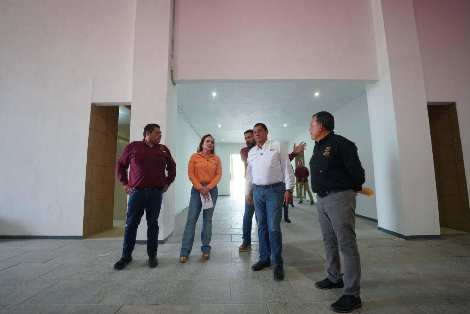 SUPERVISA ALCALDESA CARMEN LILIA CANTUROSAS AVANCES DEL CENTRO DEPORTIVO MULTIDISCIPLINARIO EN LA COLONIA EL NOGAL