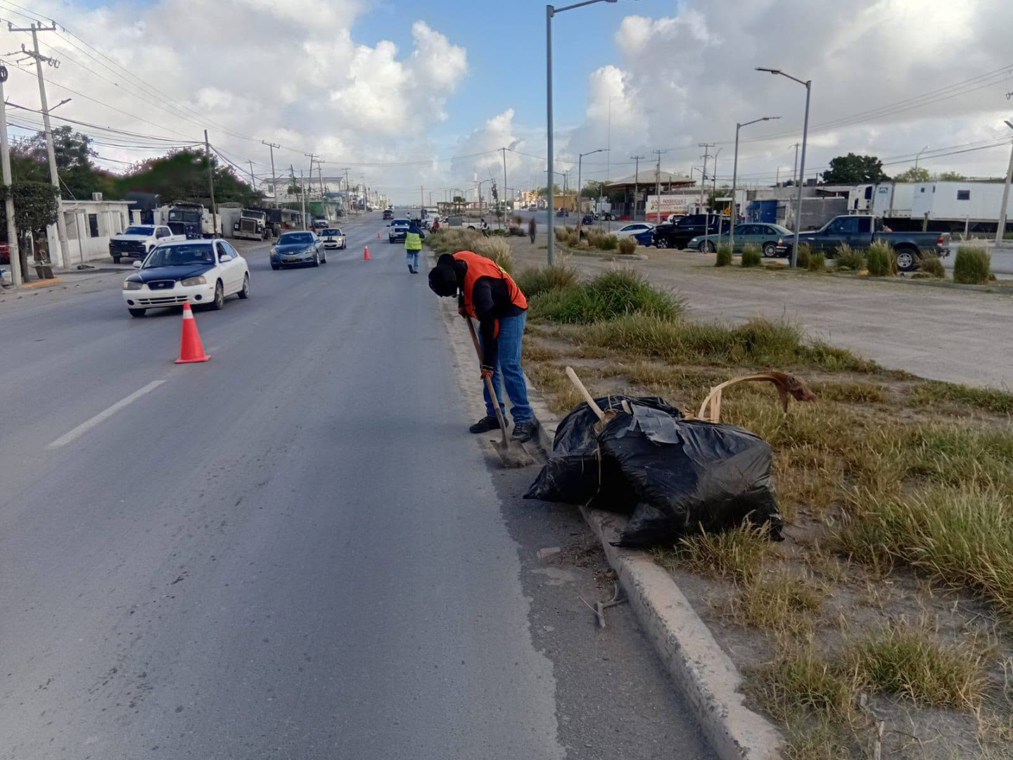 Realizó Gobierno de Reynosa Jornada de Limpieza en la avenida Rodolfo Garza