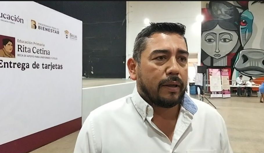 Gobierno de Reynosa respalda entrega de becas y apoyos sociales para estudiantes y familias