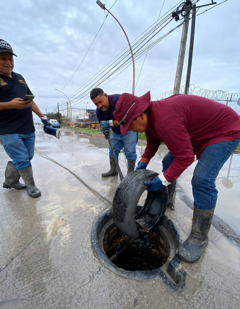 EXHORTA COMAPA A MANTENER LIMPIAS LAS CALLES ANTE PRONÓSTICO DE LLUVIAS