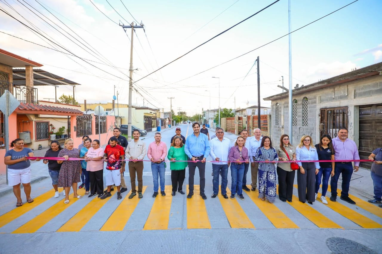 Inaugura Carlos Peña Ortiz pavimentación hidráulica que transforma la colonia Juárez