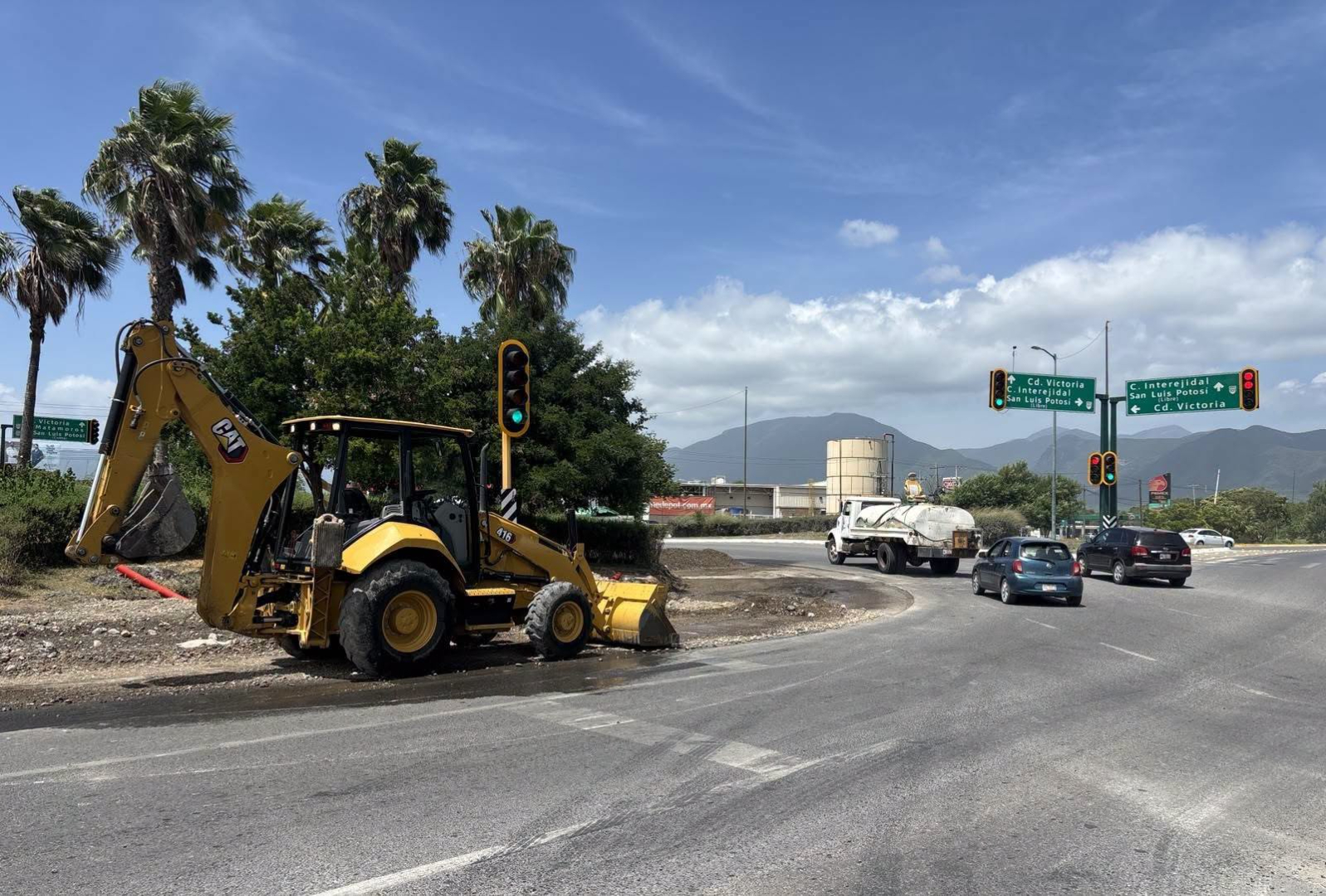 Realiza gobierno de Américo adecuaciones viales en la capital para mejorar fluidez vehicular