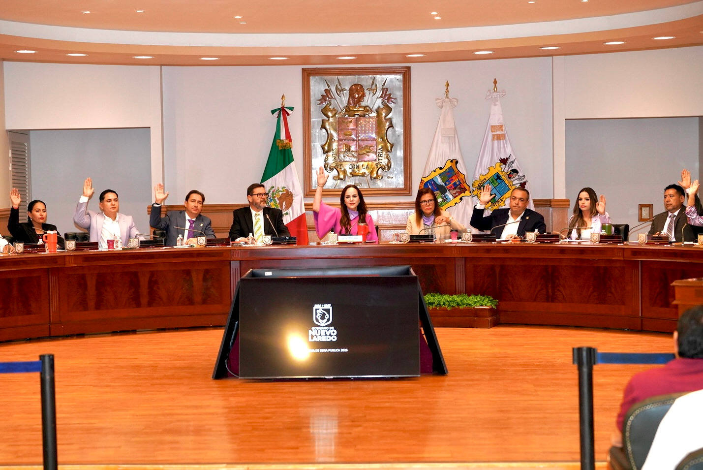 CONSTRUCTORES DE NUEVO LAREDO RECONOCEN VISIÓN DEL GOBIERNO MUNICIPAL TRAS APROBACIÓN DEL PLAN DE OBRA PÚBLICA 2026