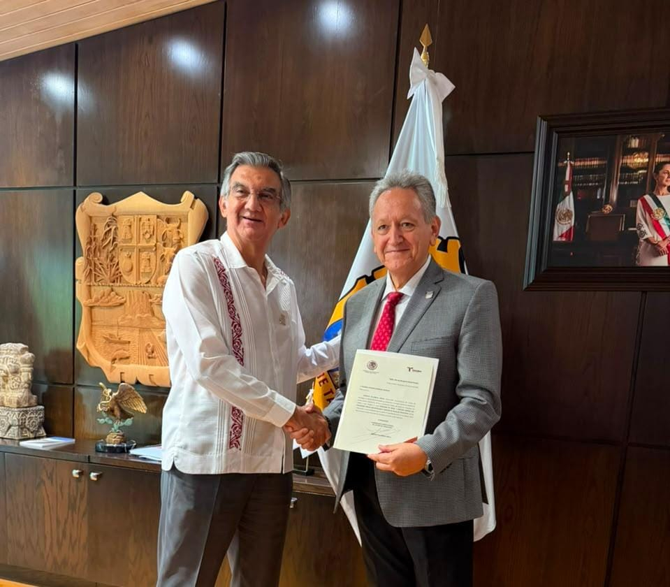 Designa gobernador Américo Villarreal a Ricardo Guerrero como nuevo secretario de Salud