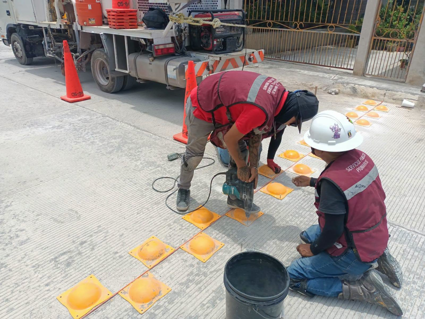 Mejora Gobierno de Reynosa seguridad vial en colonias con señalización