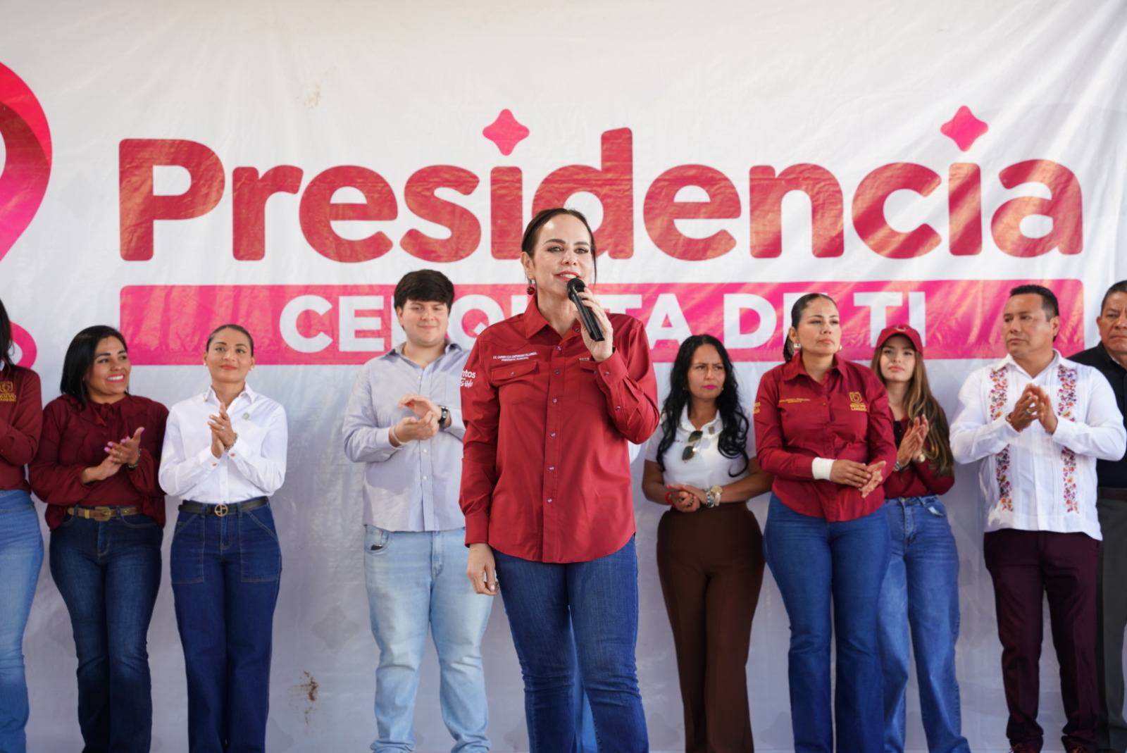 GOBIERNO MUNICIPAL LLEVA ATENCIÓN DIRECTA A FAMILIAS DE NUEVA ERA CON “PRESIDENCIA CERQUITA DE TI