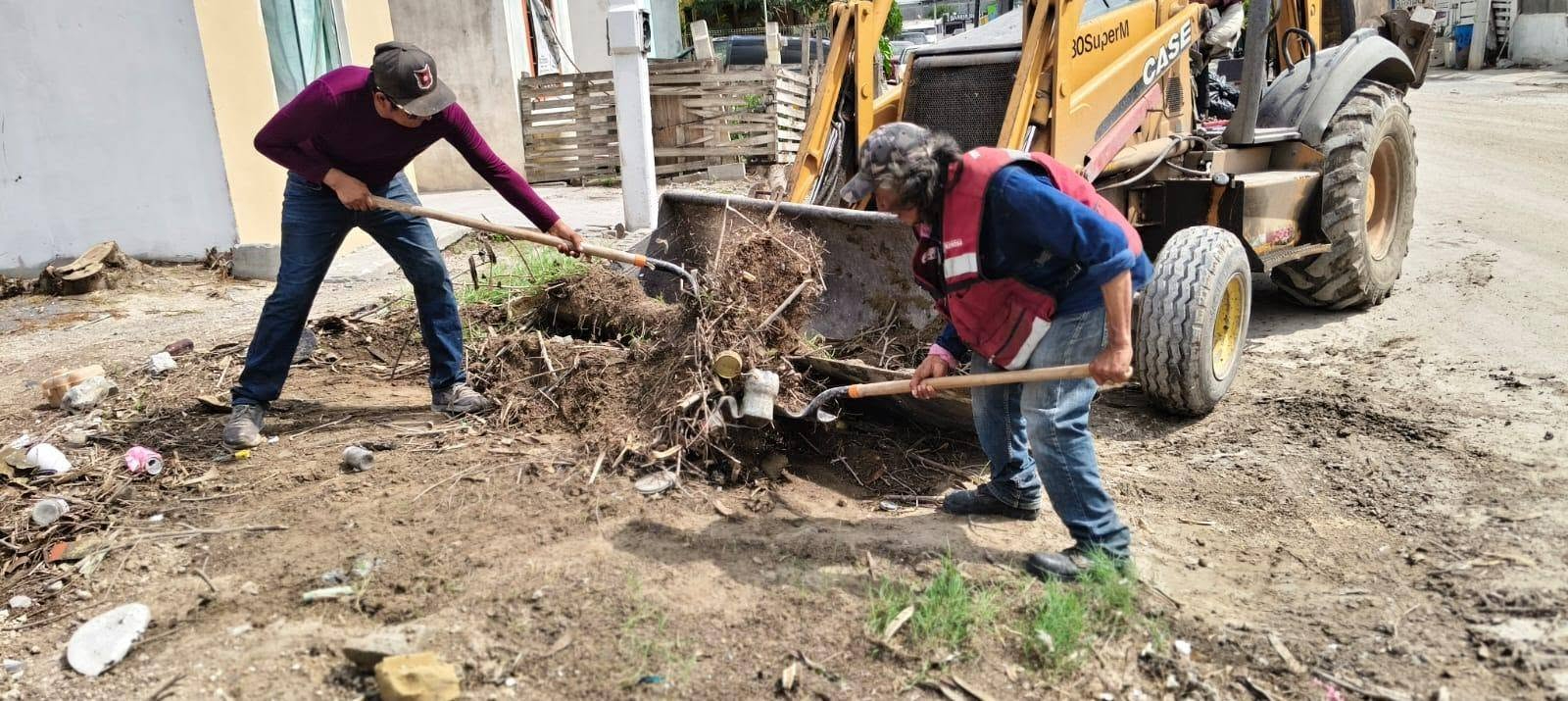 Mejora Gobierno de Reynosa a Paseo De las Flores con labor de limpieza