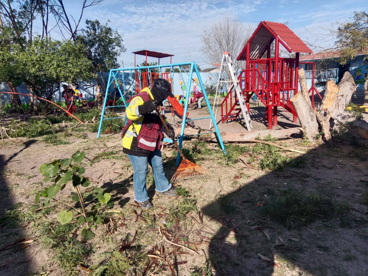 Impulsa Alcalde Carlos Peña Ortiz escuelas limpias y seguras