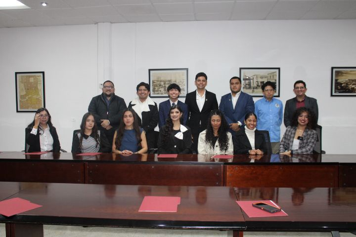 INSTALAN Y TOMAN PROTESTA AL CONSEJO NEOLAREDENSE DE LA JUVENTUD 2025–2026 EN NUEVO LAREDO