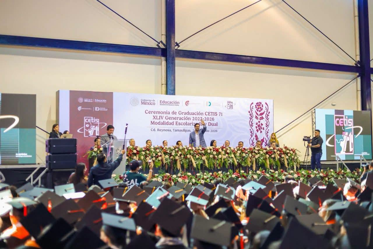 Presidió Carlos Peña Ortiz a Graduación de la Generación XLIV, 2023-2026 del CETIS No. 71