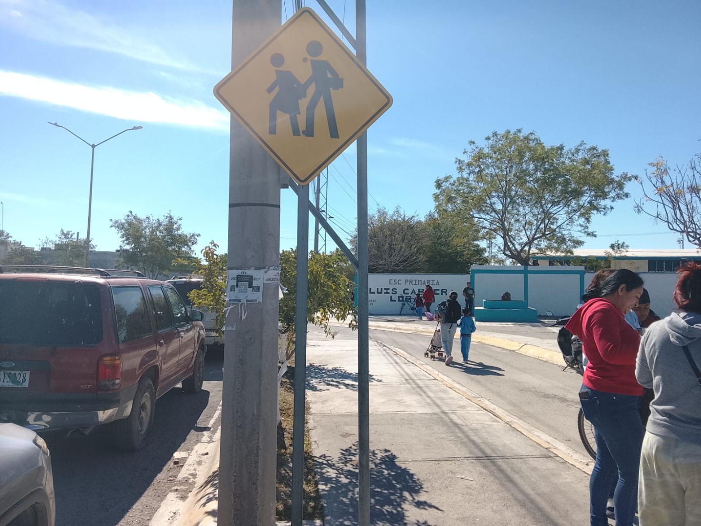 Instaló Gobierno de Reynosa, señalización que cuida a los estudiantes