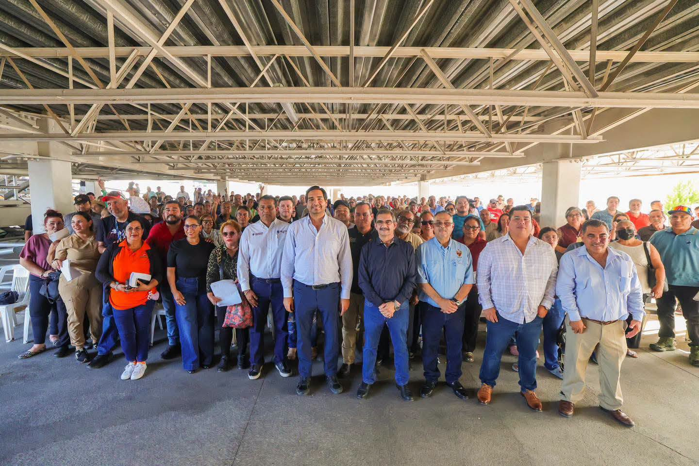 Apoya Alcalde de Reynosa con Programa Subsidio del Agua 2026 a trabajadores petroleros