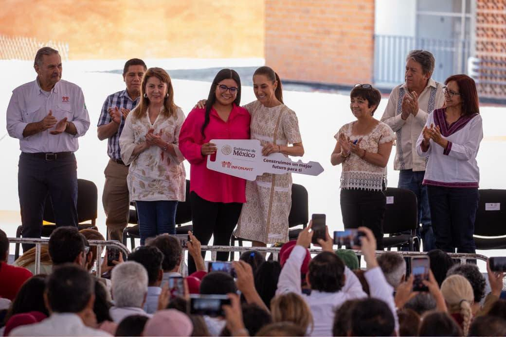 INFONAVIT ENTREGA VIVIENDAS DEL BIENESTAR A DERECHOHABIENTES DE MORELOS