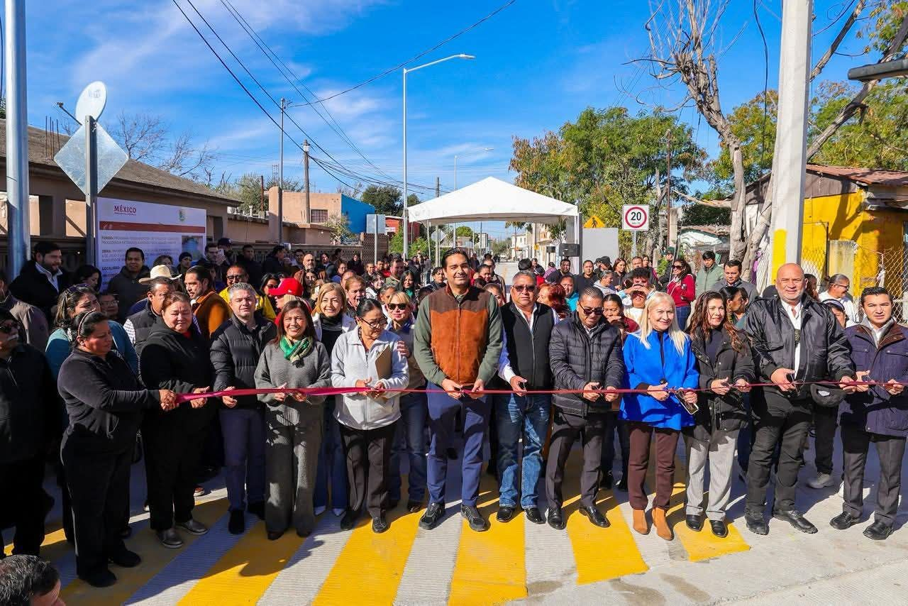 Carlos Peña Ortiz fortalece la infraestructura urbana con obra vial en la colonia Lázaro Cárdenas