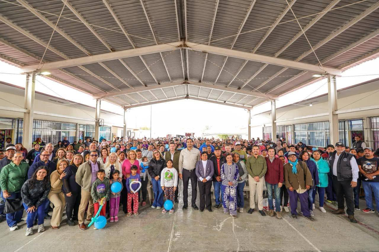Carlos Peña Ortiz acerca servicios municipales a las familias en Audiencia Pública “Día del Pueblo” en Bugambilias